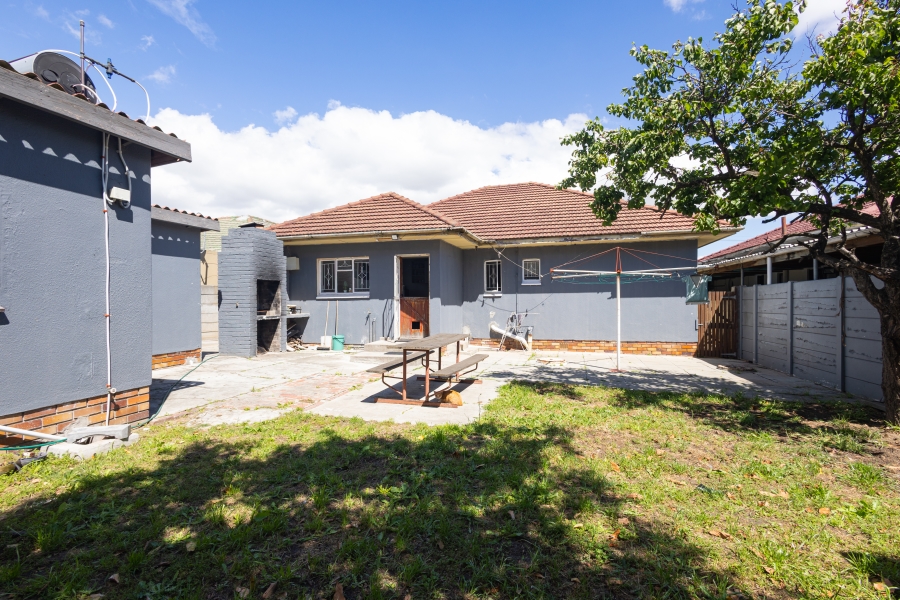 3 Bedroom Property for Sale in Parow Valley Western Cape
